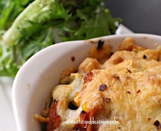 easy tuna pasta bake with corn, red pepper and mushrooms