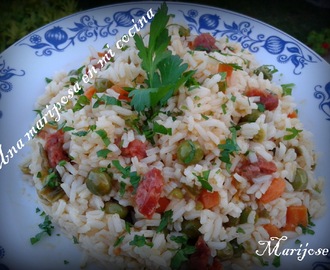 Salteado de arroz con verduras y chorizo