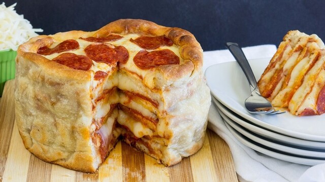 Bolo pizza: aniversário perfeito para quem não é fã de doces
