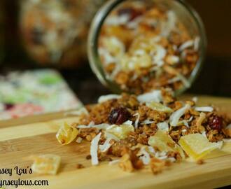 Easy (and Healthy) Tropical Granola