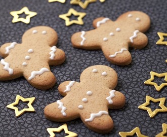 Biscuits bonshommes de Noël en pain d’épices