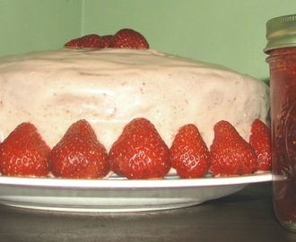 Basic Strawberry Jam with Pectin and Southern Strawberry Cake