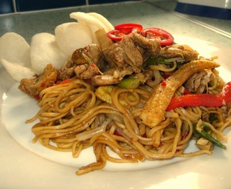 Chicken Chow Mein - who needs the takeaway?