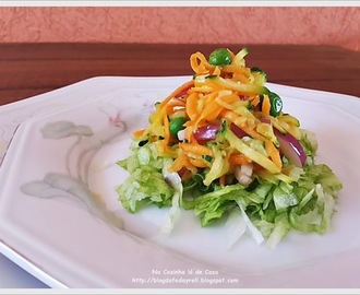 Salada Crua de Abobrinha Cenoura e Ervilha