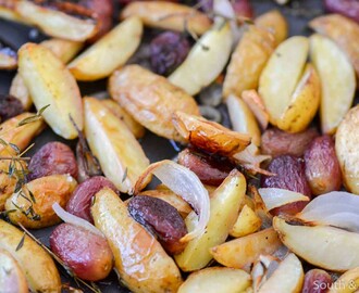 Aardappelschotel met druiven uit de oven