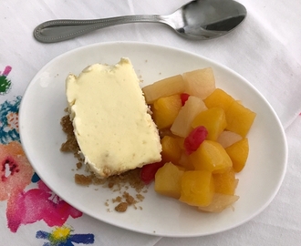 Cheesecake served with Dole Fruits