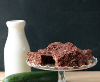 Chocolate, Courgette (Zucchini) and Pecan Brownies – Vegan