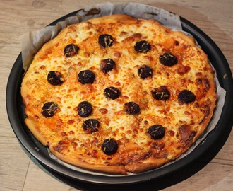 Pizza entre terre et mer : chorizo et saumon fumé