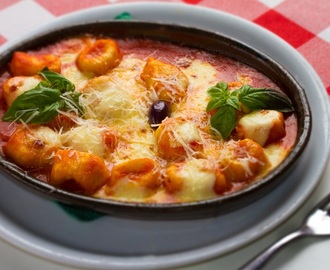 Ovenschotel met pasta tomaat en mozzarella