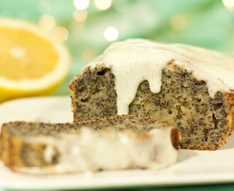 Recept: Banaan maanzaad cake met citroen frosting