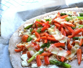 Recept: speltpizza met asperges en rauwe ham