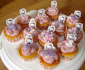 Hello Kitty  Cupcakes