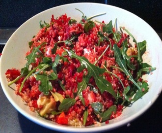 VEGGIE VIBES: Quinoa salade full of beets and greens, #lunch op zijn best!
