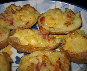 Stompad potatis med Västerbotten ost och bacon