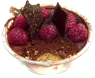 CHOCOLATE MOUSSE POTS WITH RASPBERRIES