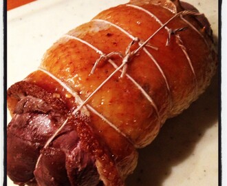 Rôti de magret de canard au foie gras et fruits secs