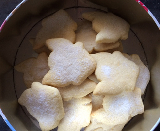 Lemon Shortbread Biscuits: The Perfect Antidote to a Rainy Thursday