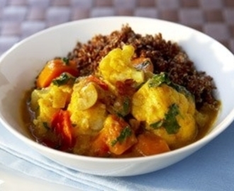 Indisk grönsakscurry med quinoa