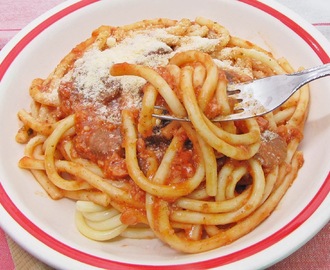 Milánói makaróni + bolognai spagetti = bolánói spagaróni