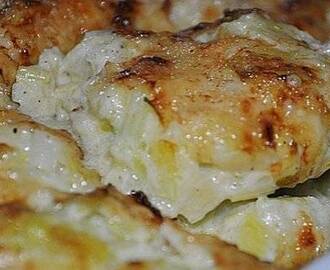 Ovenschotel met prei, gehakt, mosterd en kaas (gratin)