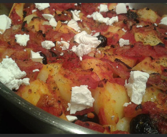 Turkse ovenschotel met aardappel, tomaat en feta
