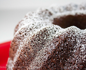 The Spicy Flavors of the Holidays – Gingerbread Bundt Cake!