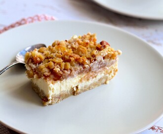Æble cheesecake med crumble