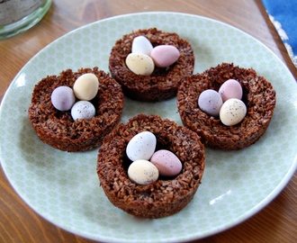 Healthy Easter Macaroon Nests with Mini Eggs!