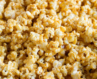 Salted Caramel Popcorn {Chewy}