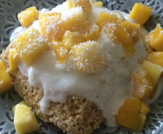 Healthy mango mugcake