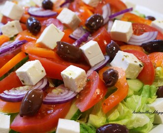 Kreikkalainen salaatti (vege) - Kreeka salat (vege)