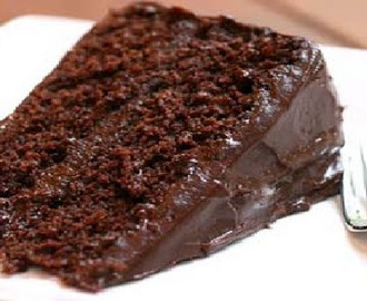 Bolo de Chocolate Sem Farinha Recheado