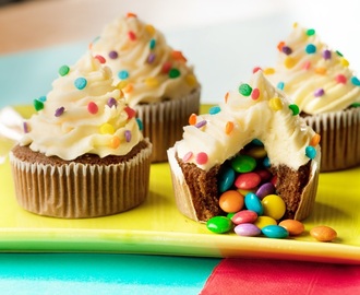 Cupcakes surpresa - Cupcakes recheados para o Dia das crianças!