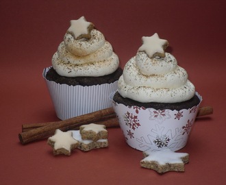 Schoko-Lebkuchen Cupcakes mit Zimtstern Füllung