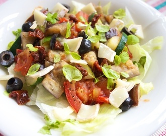 Juhannusherkku: kreikkalainen kasvislisuke tai lämmin salaatti