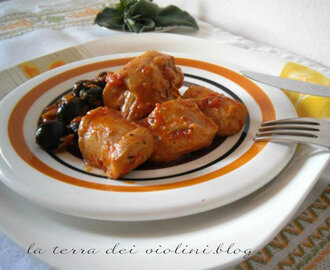Coniglio in umido con olive nere ed erbe officinali  secondo piatto saporito