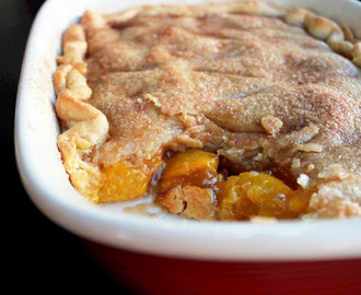 Quick and Easy Rustic Peach Cobbler