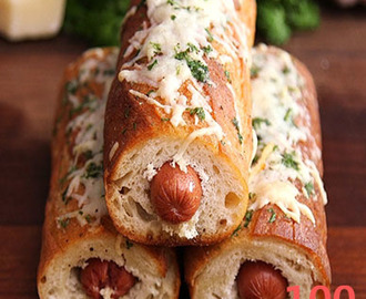 Garlic Bread Hot Dogs