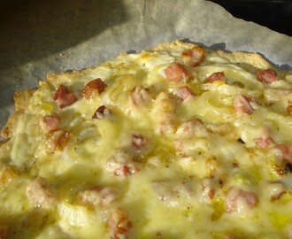Flammenküche: kaas’pizza’ uit de Elzas met Gruyère