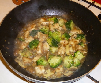 Saturday Night Stir Fry - Chicken, Broccoli and Mushroom's in an Oyster Sauce Gravy Recipe