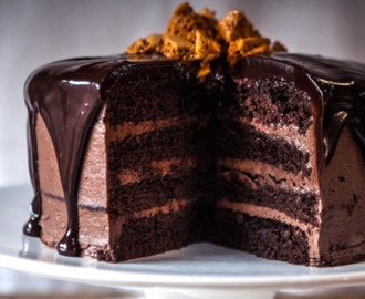 Csokoládé torta – egy tömör gyönyör sütemény!