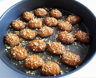 Μελωμένα Μαλακά Μελομακάρονα  Greek Christmas Honey Syroped Cookies