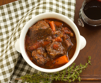 Slow Cooked Beef Stew with Red Wine, Carrots and Tomatoes #SundaySupper