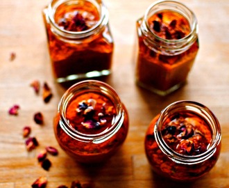 Rose Harissa – A Hot and Fragrant Spice Paste to Liven Up Almost Anything