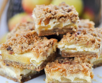 Caramel Apple Cheesecake Bars {Recipe}