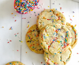 Amazing Cake Batter Funfetti Cookies