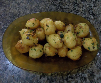 Batatas Coradas na Manteiga com Alho e Salsinha