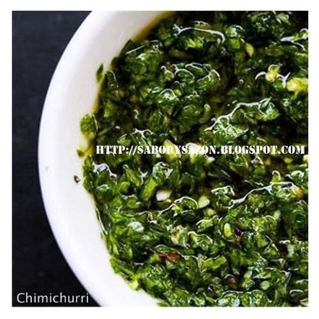 COMO HACER CHIMICHURRI - Como preparar salsa CHIMICHURRI - El complemento perfecto para una buena carne a la parrilla - Receta del chimichurri