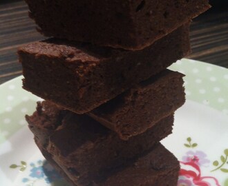 Chocolate Chickpea Protein Brownies