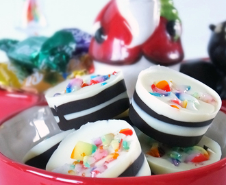 Peppermint Candy Cane Christmas Chocolates